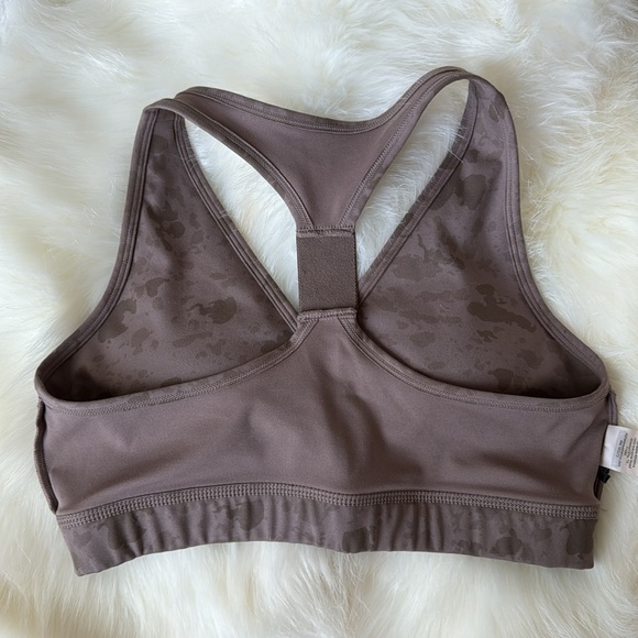 Alphalete Surface Wrap Bra - Picture 4 of 5